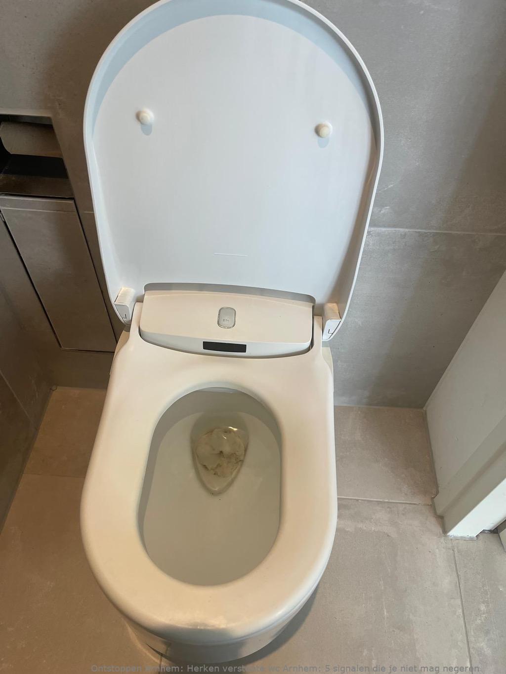 Herken verstopte wc Arnhem: 5 signalen die je niet mag negeren